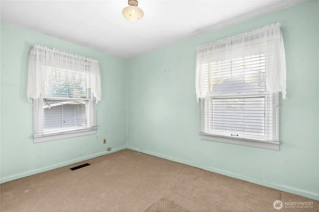 5528 23rd Street E Fife WA 98424