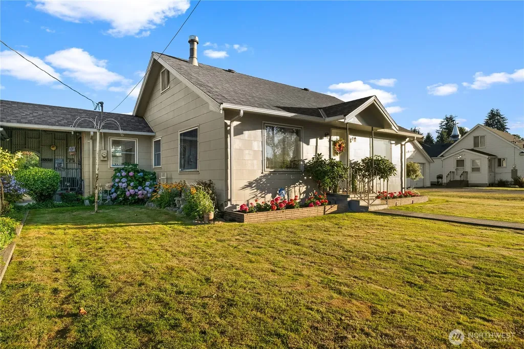 5528 23rd Street E Fife WA 98424