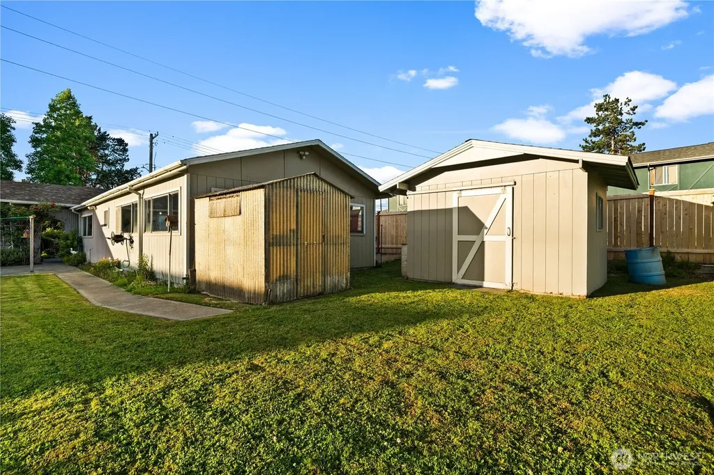 5528 23rd Street E Fife WA 98424