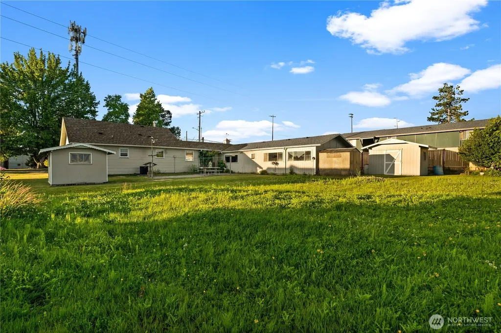 5528 23rd Street E Fife WA 98424