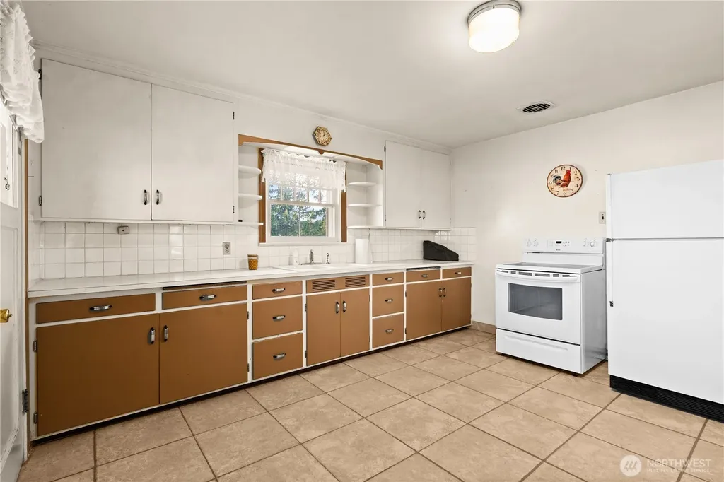 5528 23rd Street E Fife WA 98424