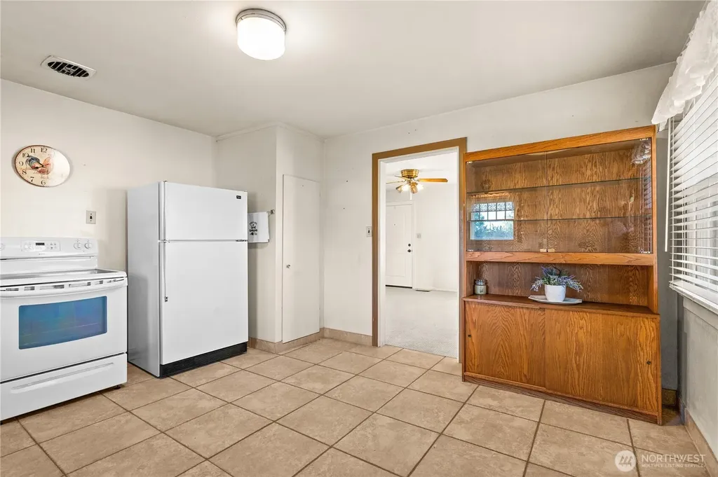 5528 23rd Street E Fife WA 98424