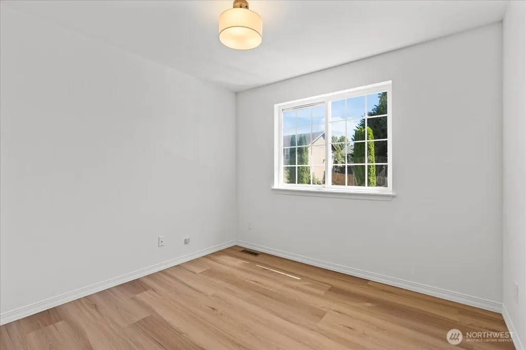 2956 Lowren Loop Port Orchard WA 98366