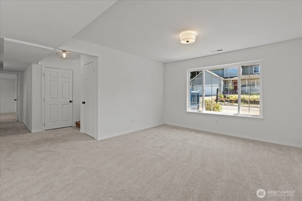 2956 Lowren Loop Port Orchard WA 98366