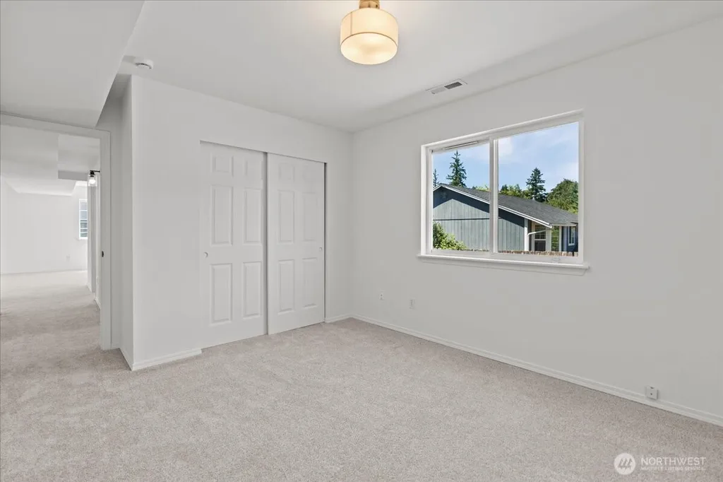 2956 Lowren Loop Port Orchard WA 98366