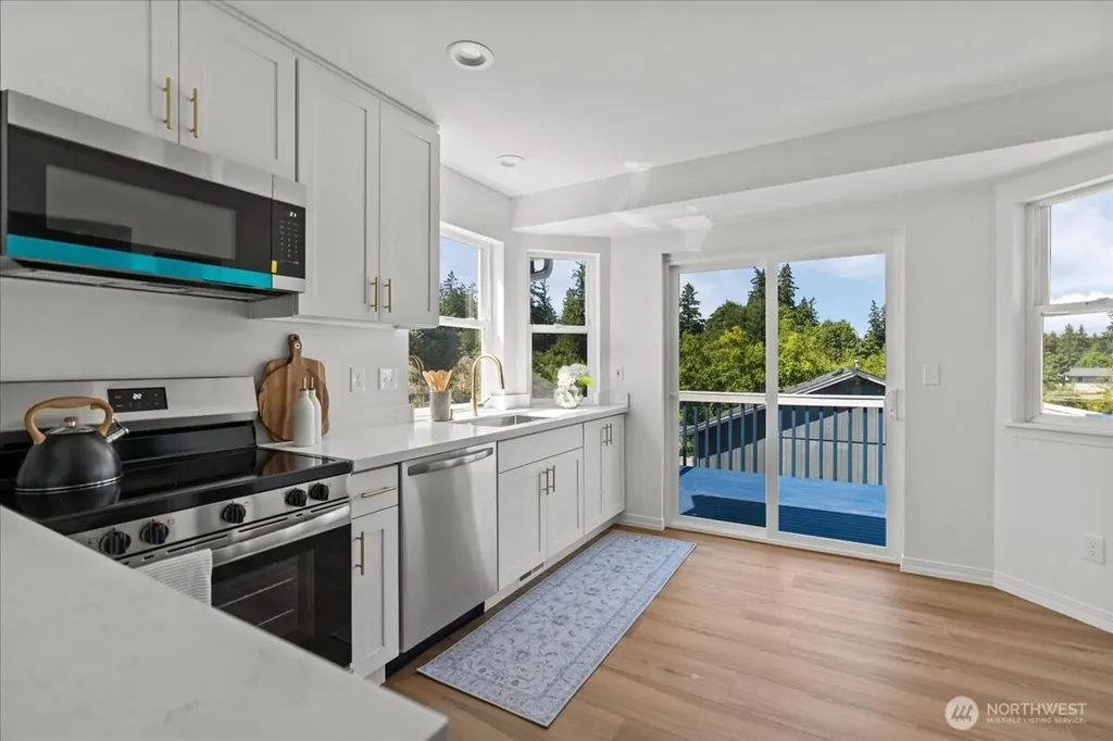 2956 Lowren Loop Port Orchard WA 98366