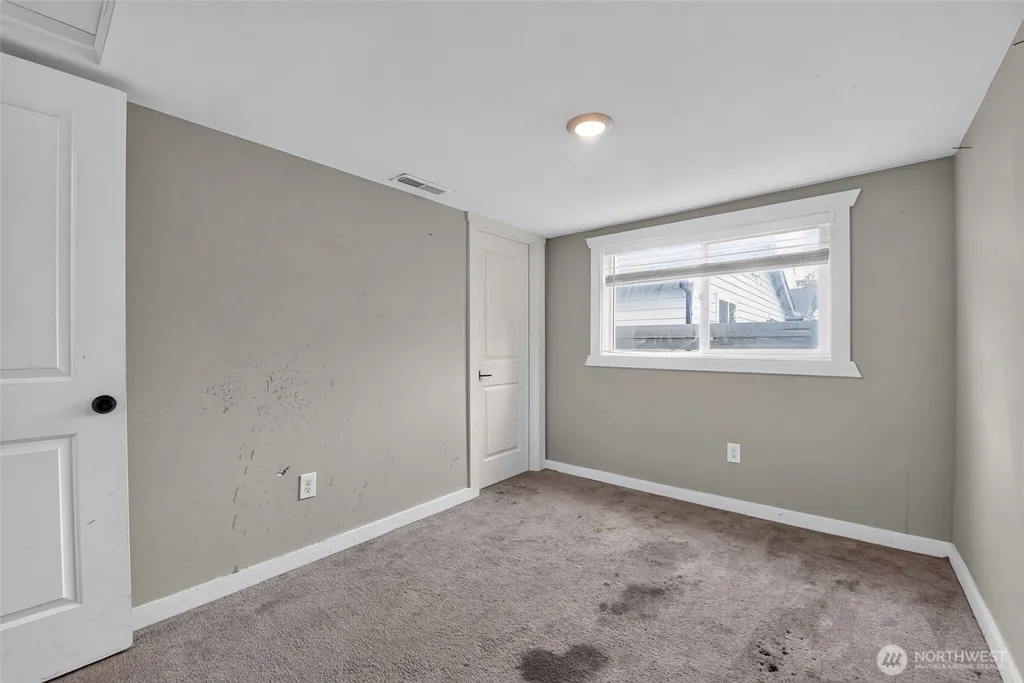 512 133rd Street S Tacoma WA 98444