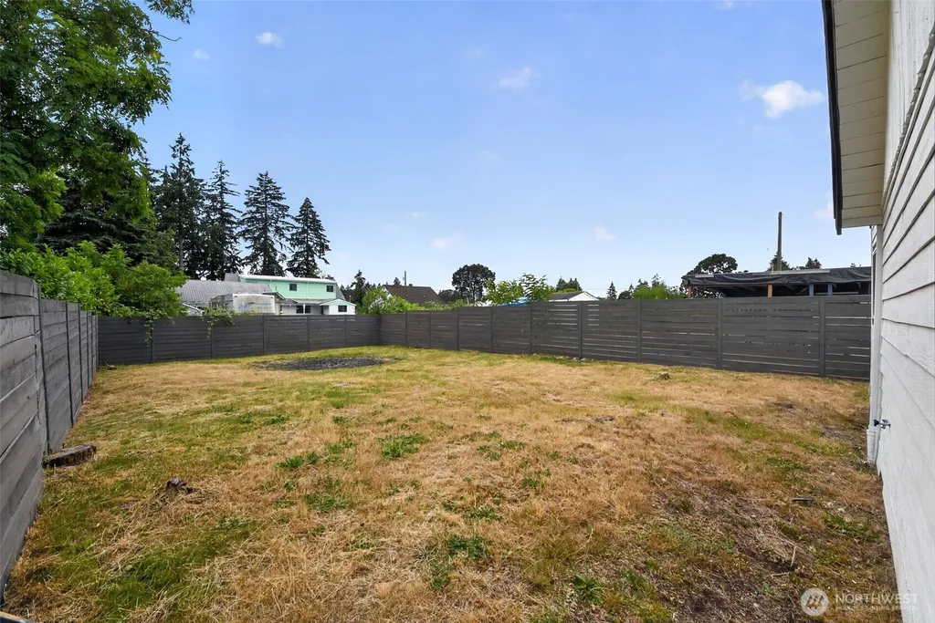 512 133rd Street S Tacoma WA 98444