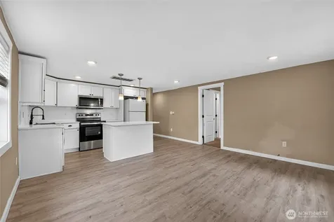 512 133rd Street S Tacoma WA 98444