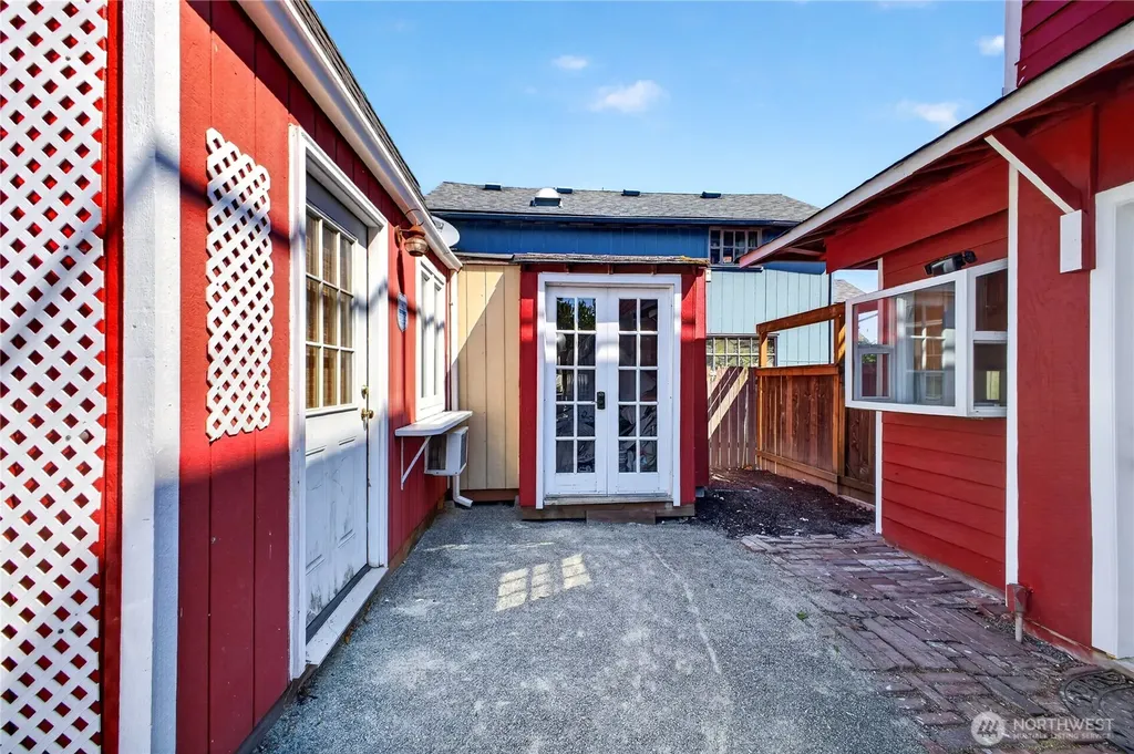13043 40th Ave S Tukwila WA 98168