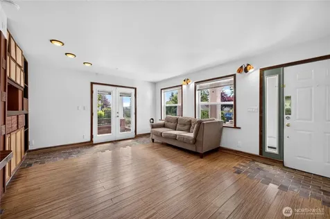 13043 40th Ave S Tukwila WA 98168