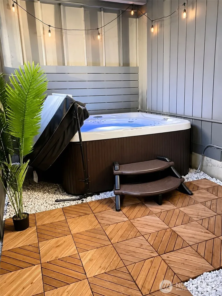6 4th Street N Pacific Beach WA 98571