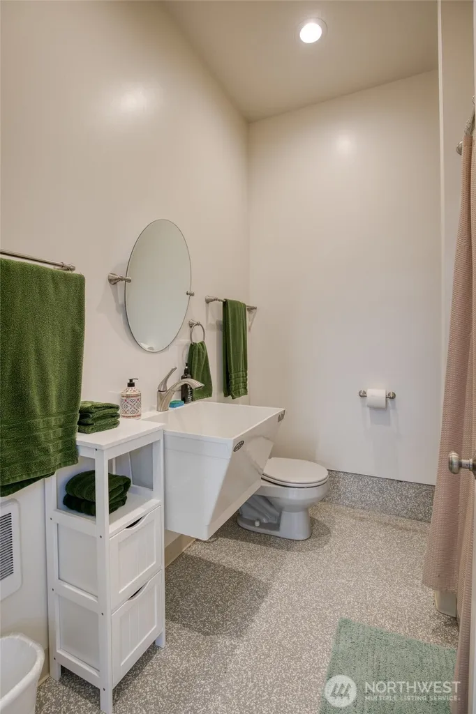 6 4th Street N Pacific Beach WA 98571