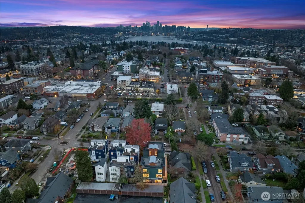 1706 N 47th Street Seattle WA 98103