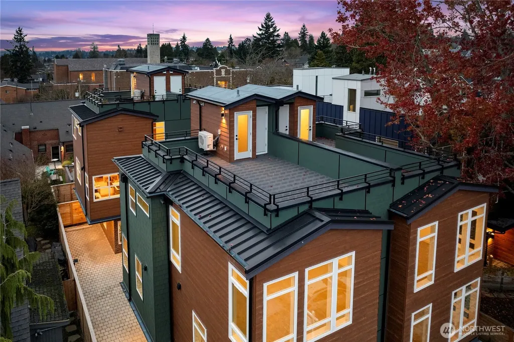 1706 N 47th Street Seattle WA 98103