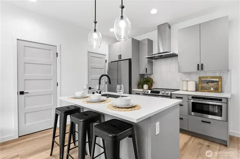 1706 N 47th Street Seattle WA 98103