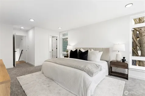 1706 N 47th Street Seattle WA 98103