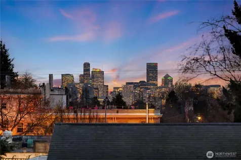 1706 N 47th Street Seattle WA 98103