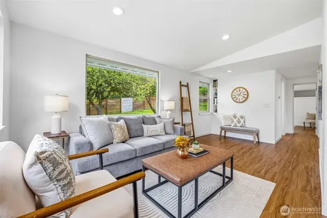 477 Lake Samish Drive Bellingham WA 98229