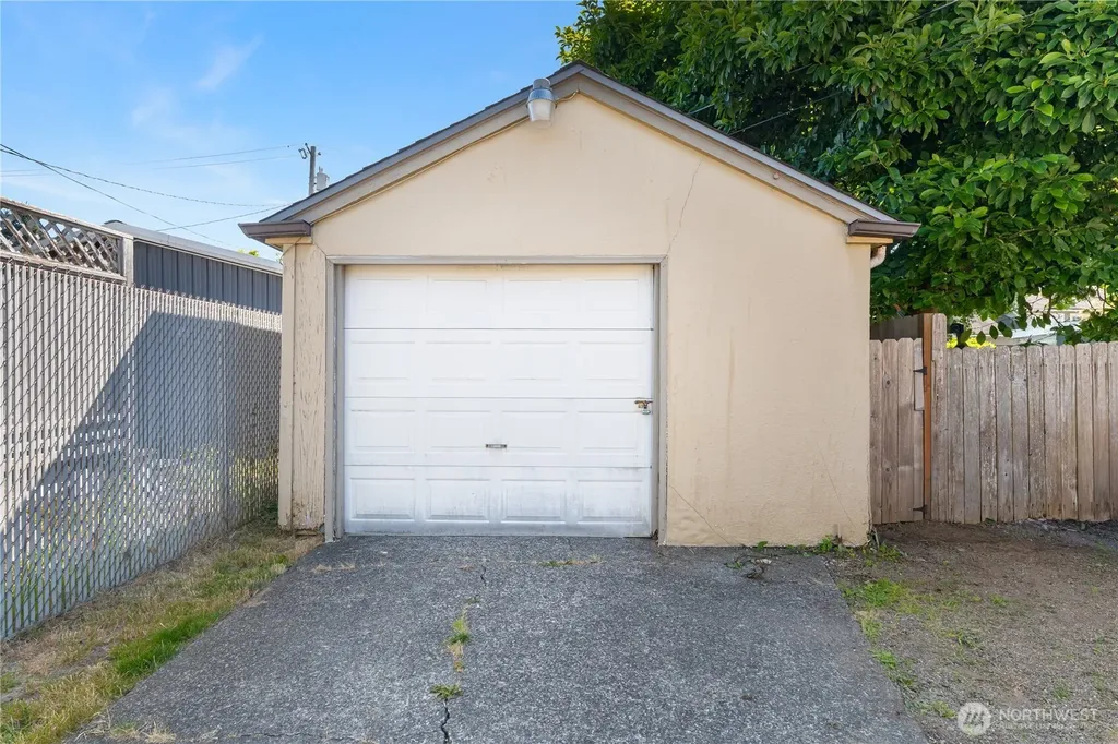 808 N Thornton Street Aberdeen WA 98520