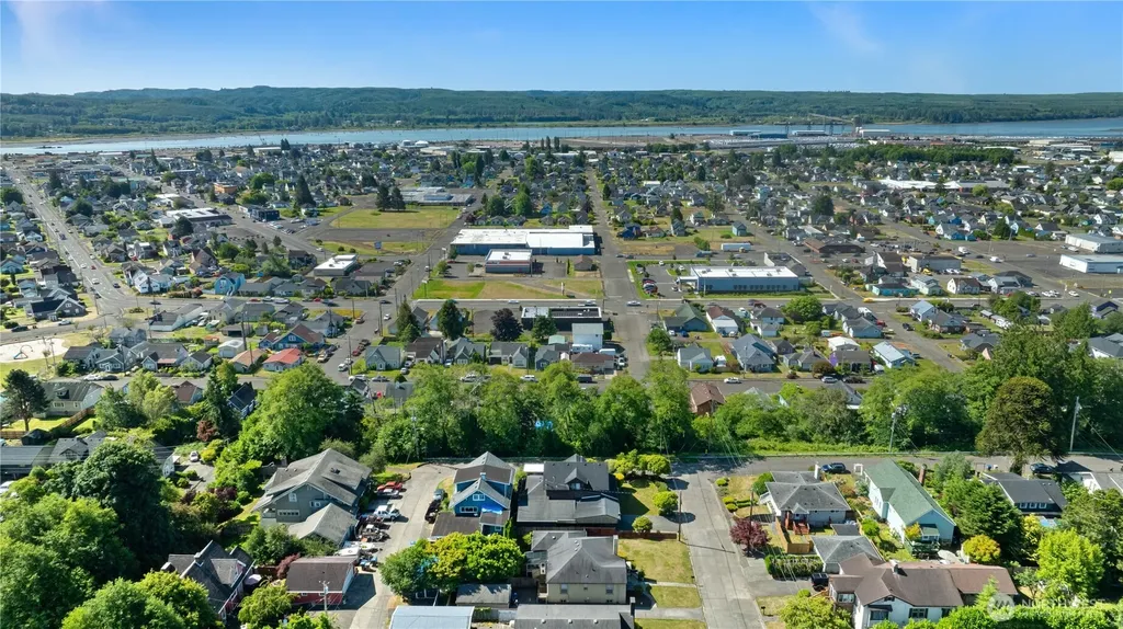 808 N Thornton Street Aberdeen WA 98520