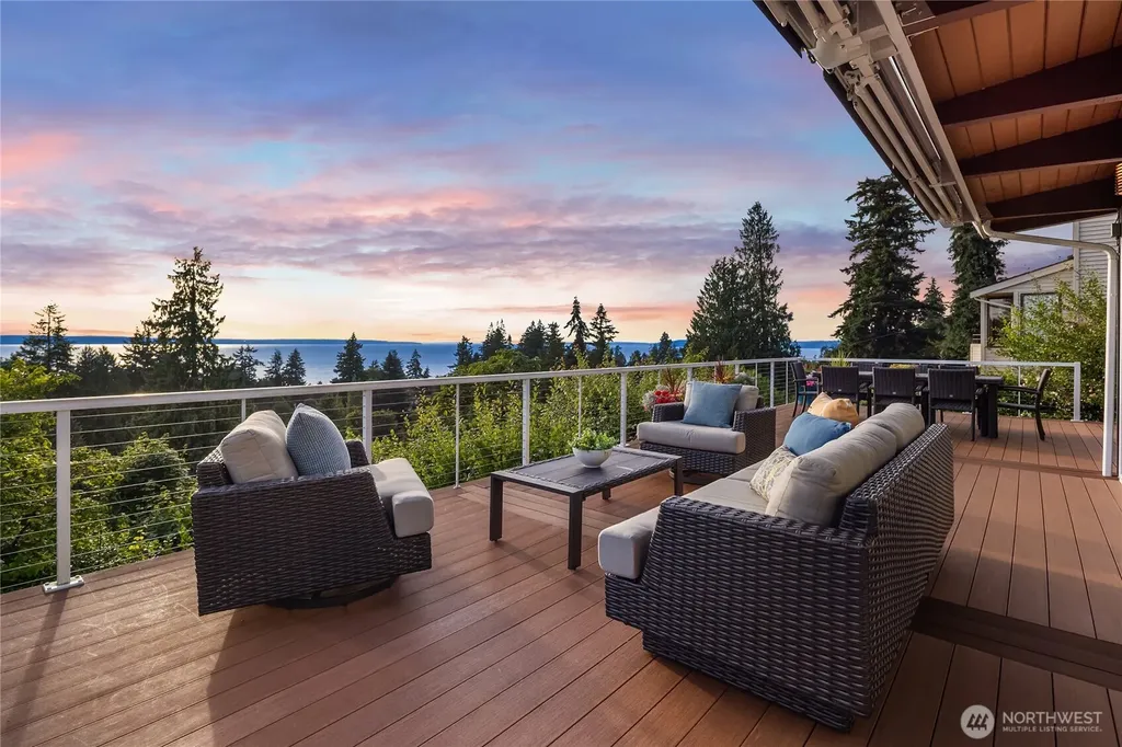 19520 94th Place W Edmonds WA 98020