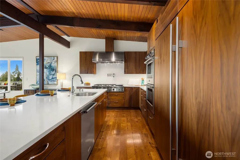 19520 94th Place W Edmonds WA 98020