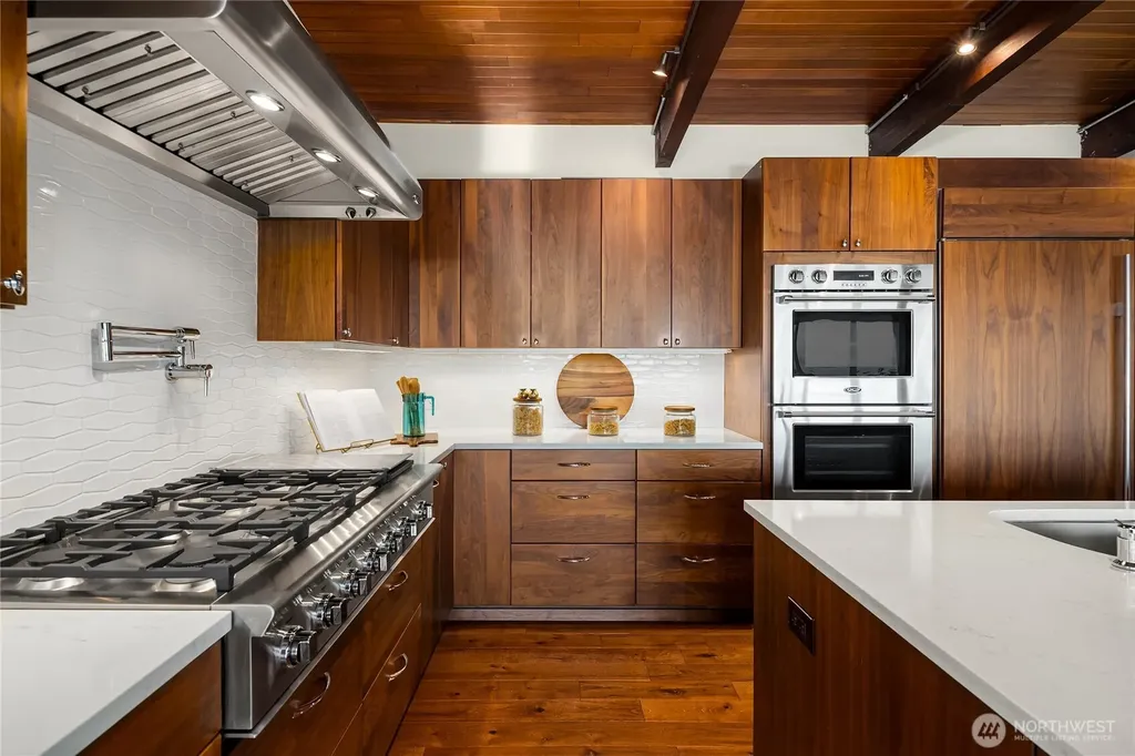 19520 94th Place W Edmonds WA 98020