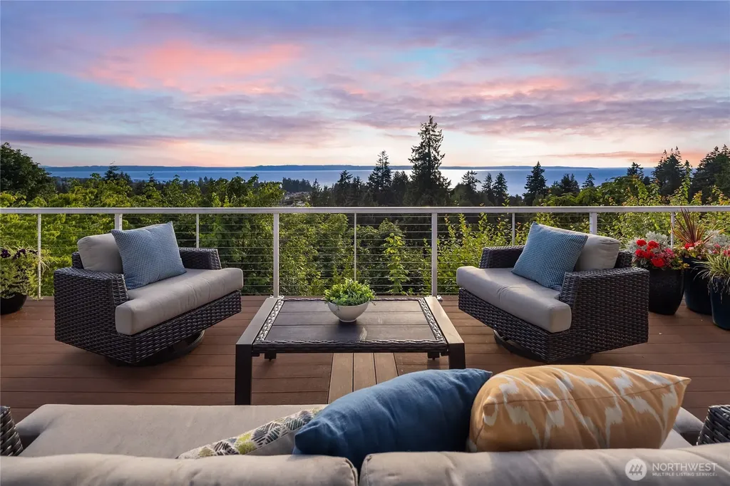 19520 94th Place W Edmonds WA 98020