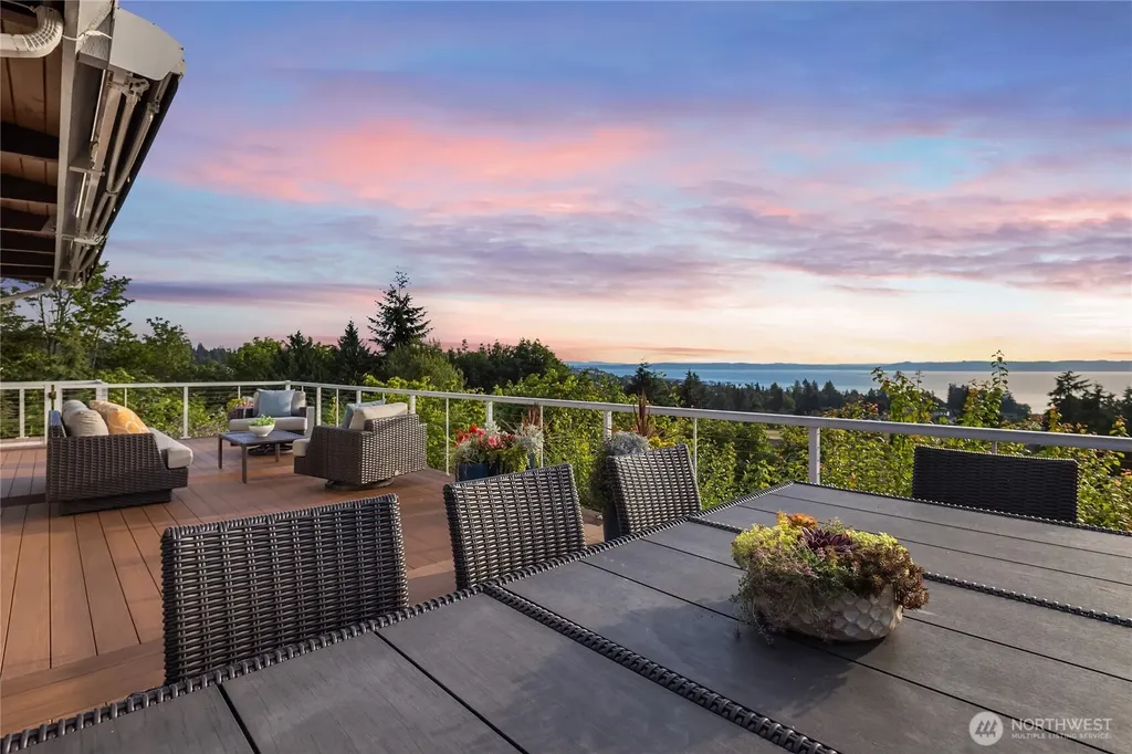19520 94th Place W Edmonds WA 98020