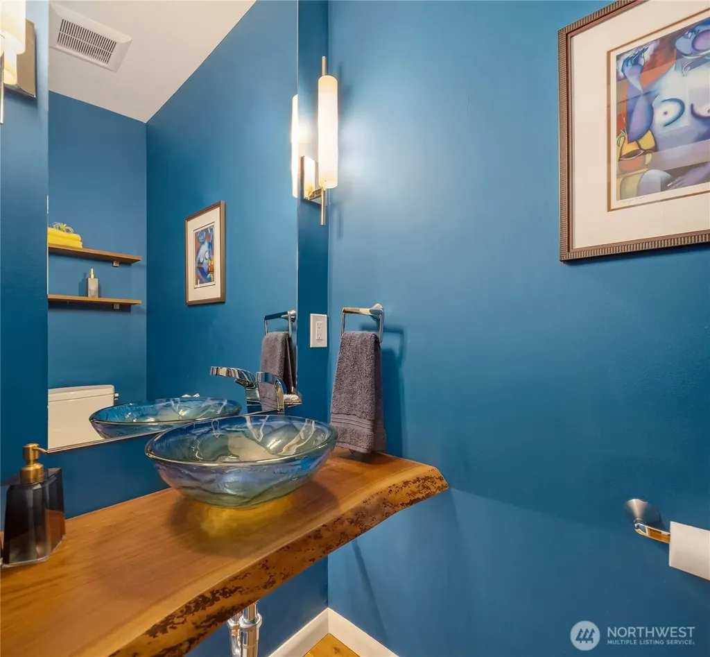 19520 94th Place W Edmonds WA 98020