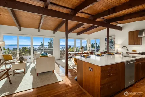 19520 94th Place W Edmonds WA 98020