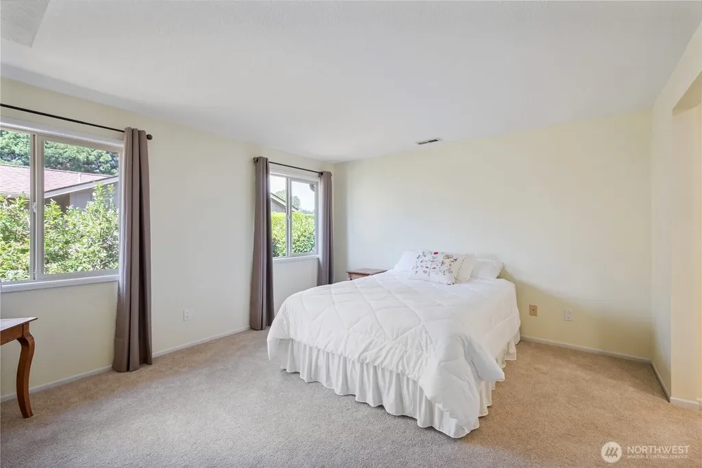 575 Peardale Lane Longview WA 98632