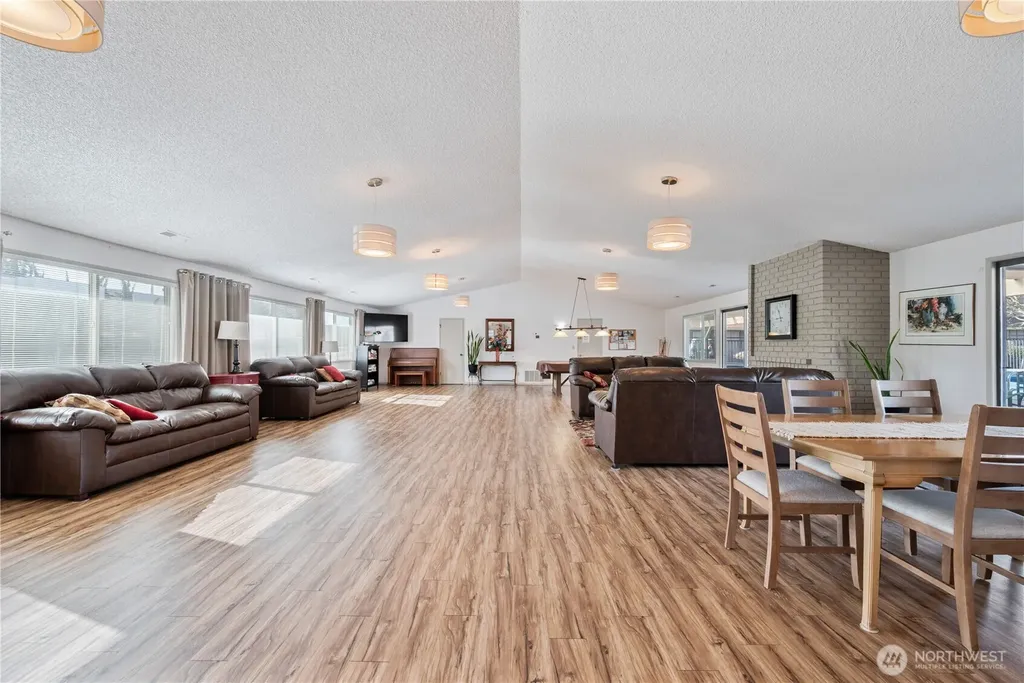 575 Peardale Lane Longview WA 98632