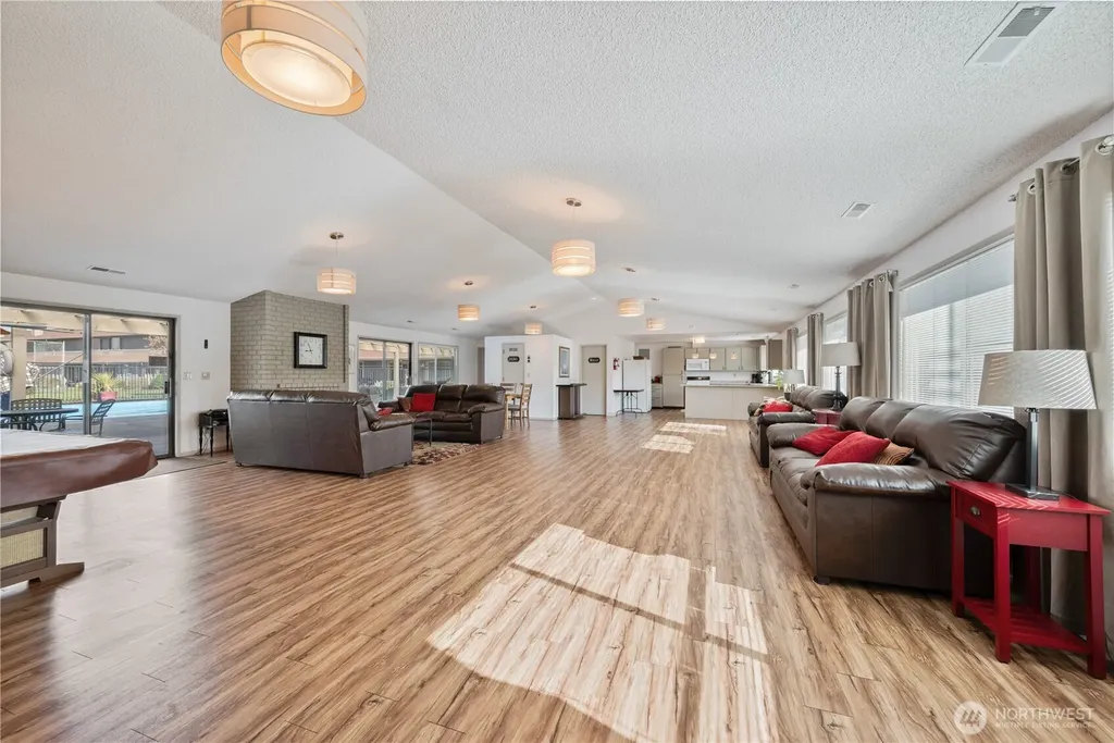 575 Peardale Lane Longview WA 98632