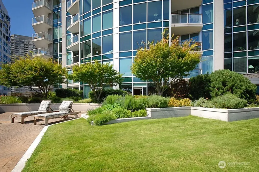 2000 1st Avenue Seattle WA 98121