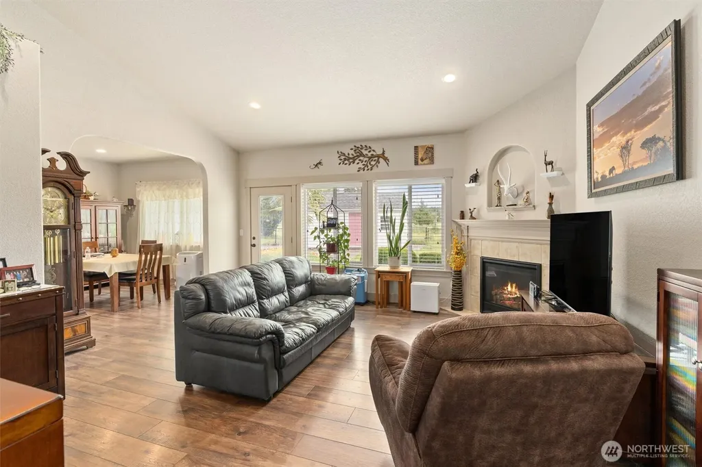 19502 Mountain Meadows Lane SW Rochester WA 98579