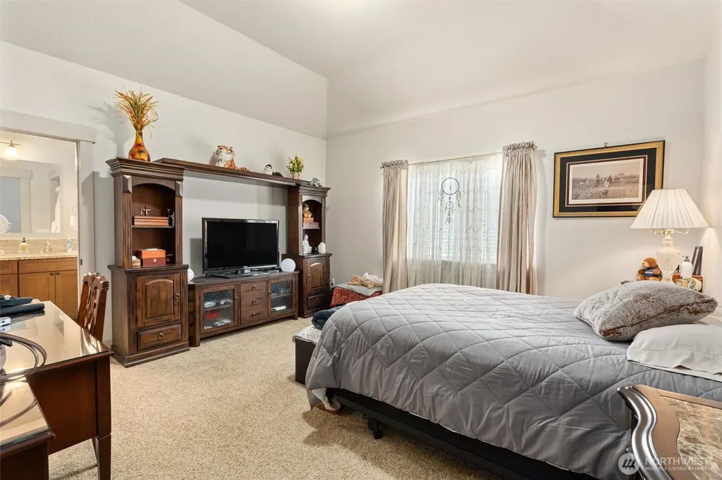 19502 Mountain Meadows Lane SW Rochester WA 98579