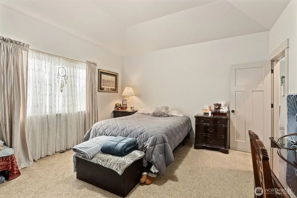 19502 Mountain Meadows Lane SW Rochester WA 98579