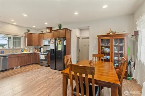19502 Mountain Meadows Lane SW Rochester WA 98579