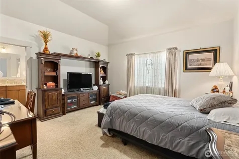 19502 Mountain Meadows Lane SW Rochester WA 98579
