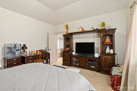 19502 Mountain Meadows Lane SW Rochester WA 98579