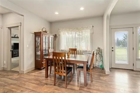 19502 Mountain Meadows Lane SW Rochester WA 98579