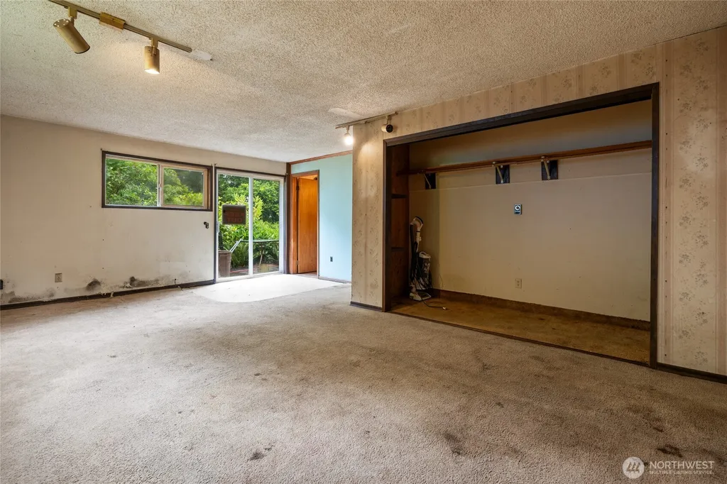 8344 Highway 112 Sekiu WA 98381