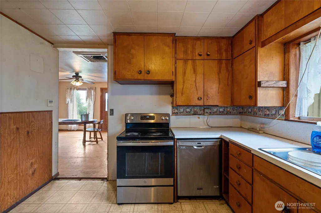 8344 Highway 112 Sekiu WA 98381