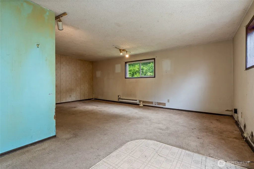 8344 Highway 112 Sekiu WA 98381