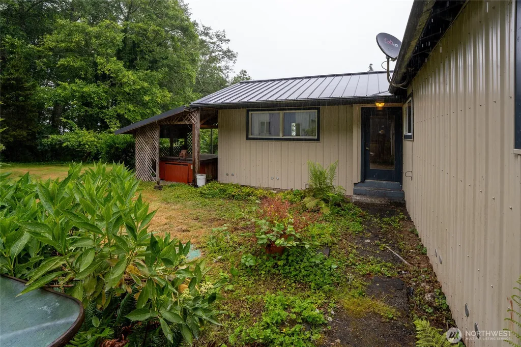 8344 Highway 112 Sekiu WA 98381