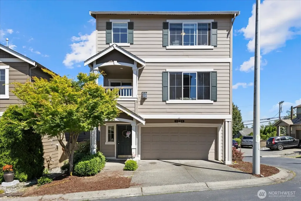 1203 93rd Drive NE Lake Stevens WA 98258