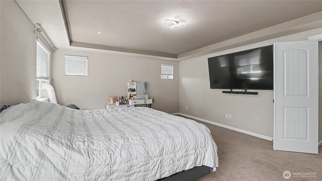24212 114th Place SE Kent WA 98030