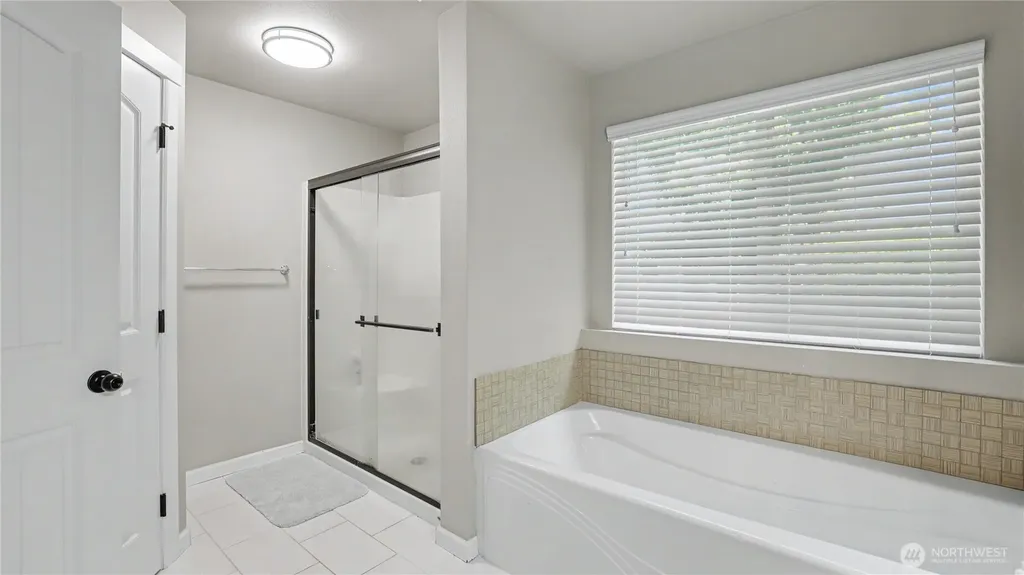 24212 114th Place SE Kent WA 98030